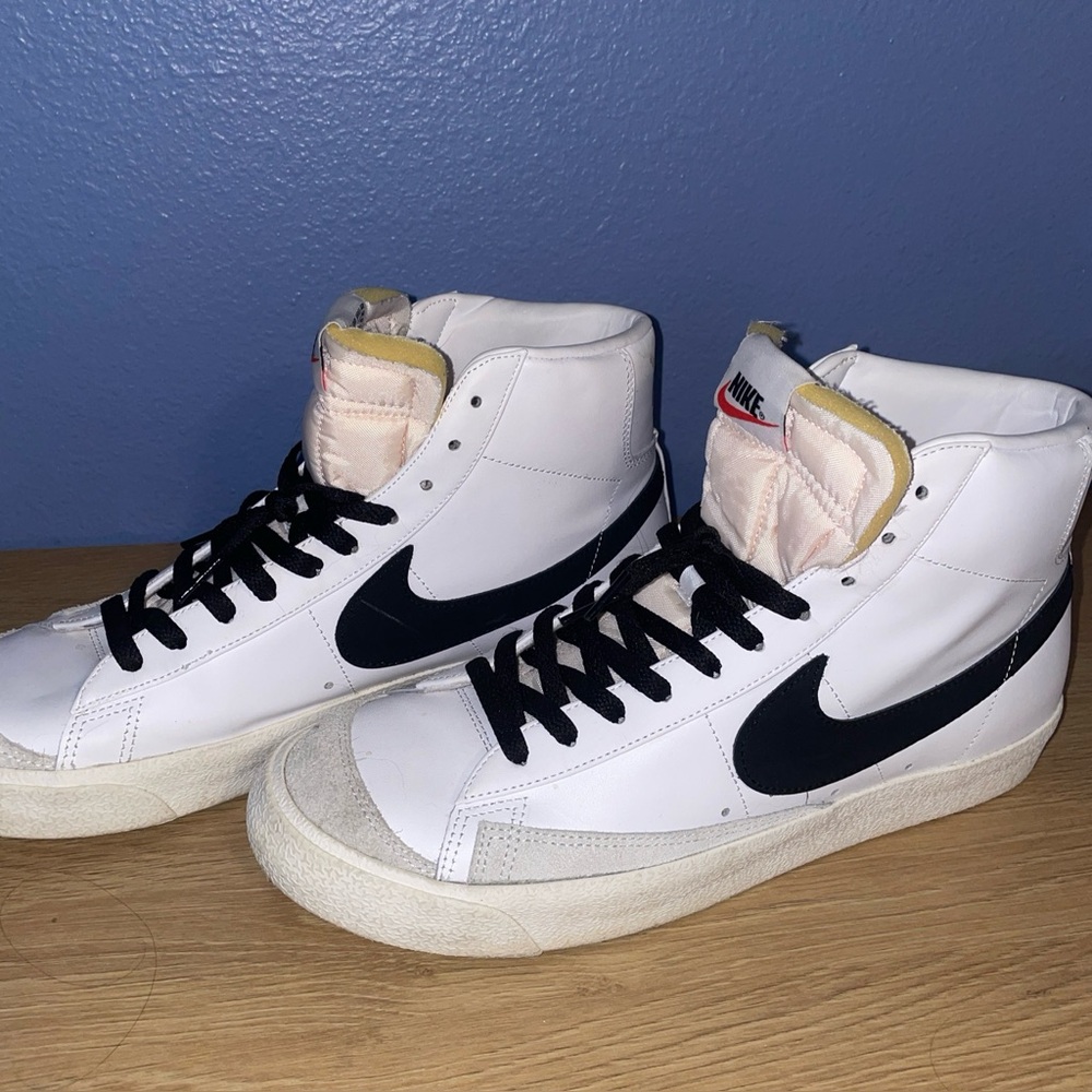 Nike Men’s Size 10.5 Blazer Mid 77 Hightop Sneakers